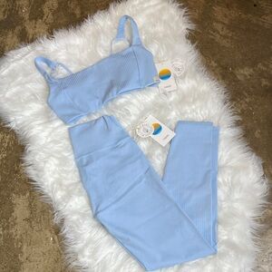 NWT Vuori Ribbed Crystal Blue Set